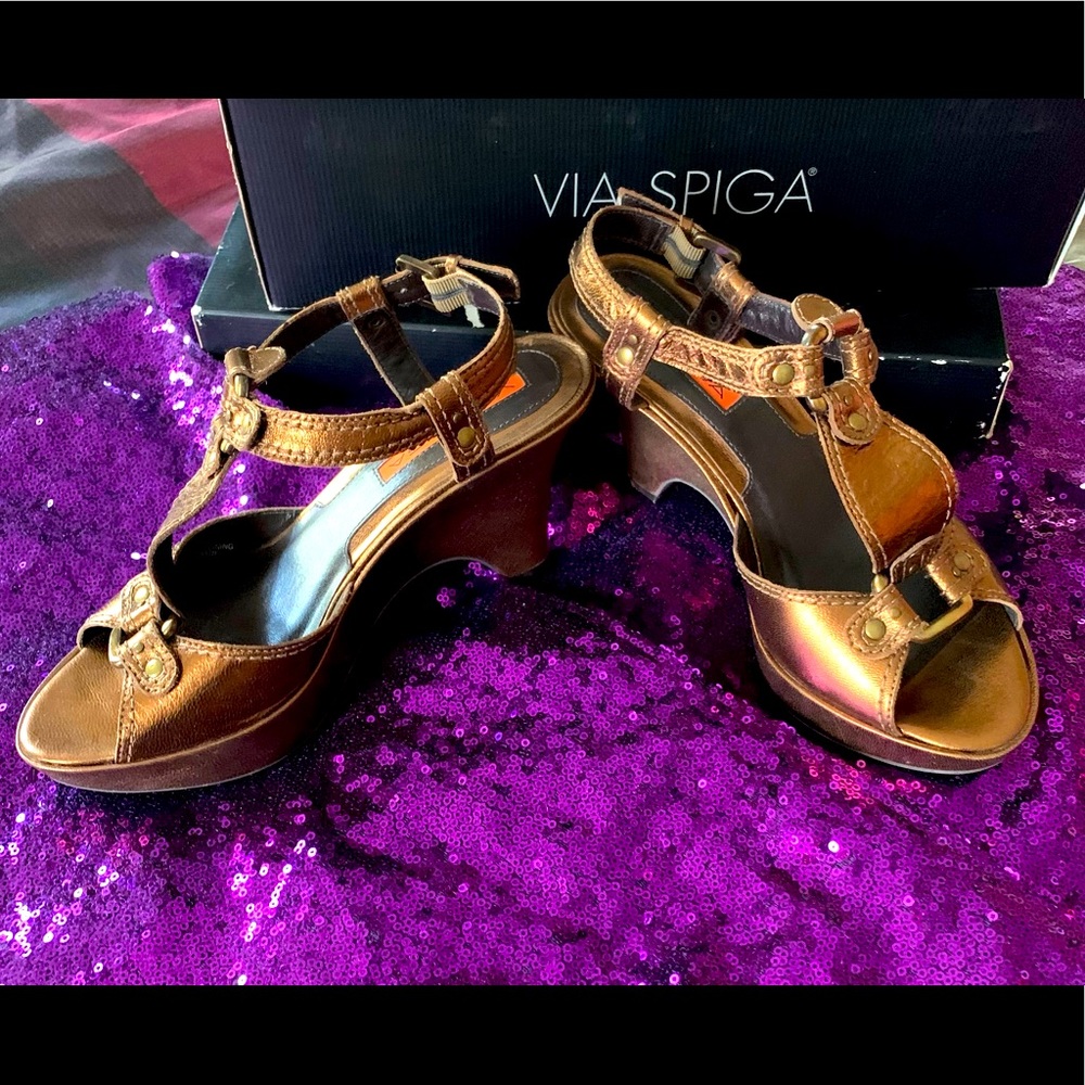 Via Spiga Bronze Strappy Wedge Heels 3.5” size 6.5